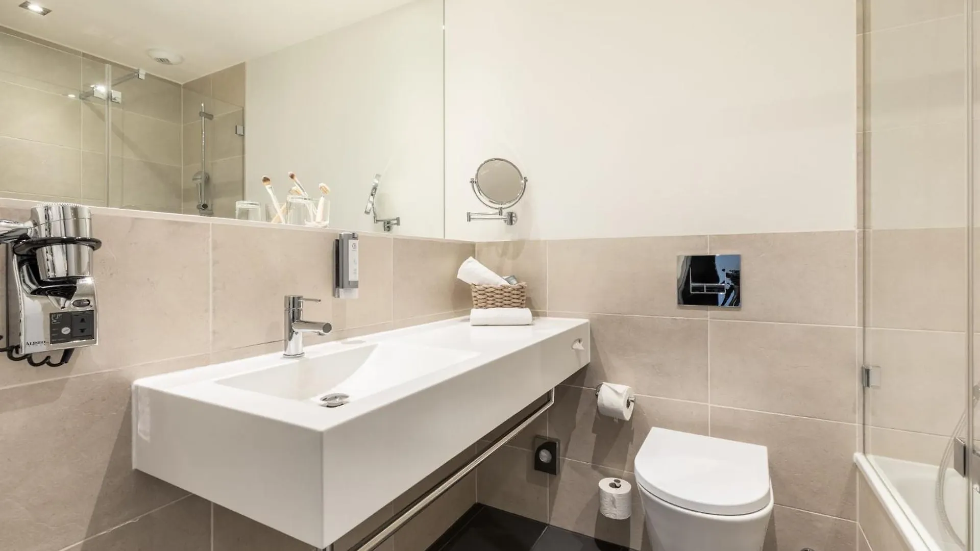 Garner Hotel Berlin - Mitte By Ihg
