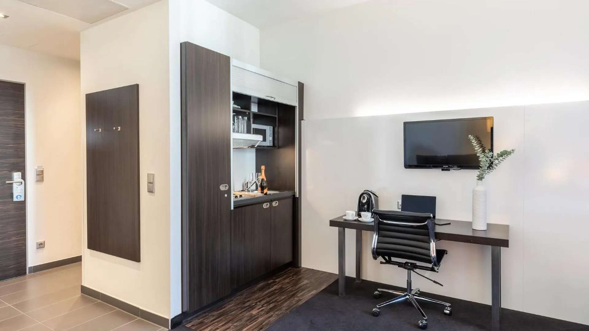 Garner Hotel Berlin - Mitte By Ihg